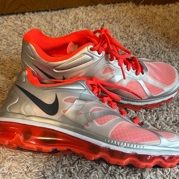 Nike Air Max - Picture 1 of 3